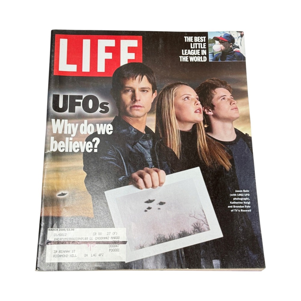 Life Magazine UFOs Why Do We Believe PB Vintage March 2000 Roswell Cast Heigl